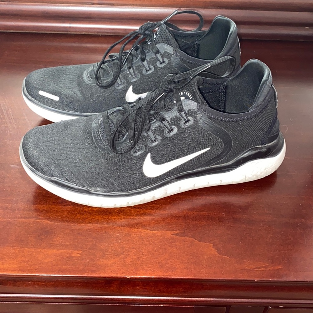 Nike Free tennis shoes. In great condition.